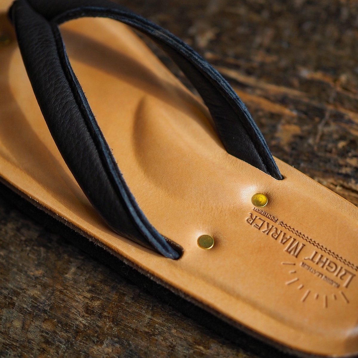 LIGHT MARKER / BEACH SANDAL (BUTTERO 