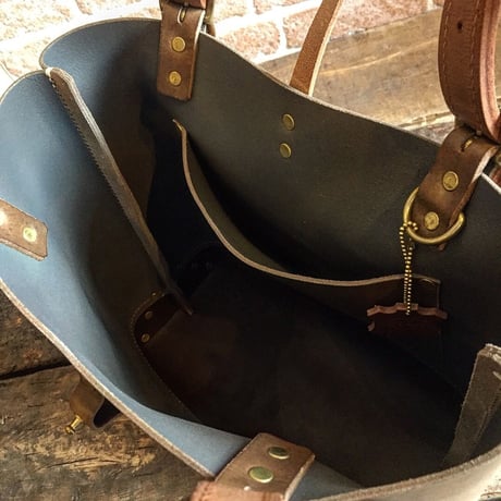 LEFT HAND TOTE BAG  / NUBUCKCAMEL× OLIVE × CHOCO(S)