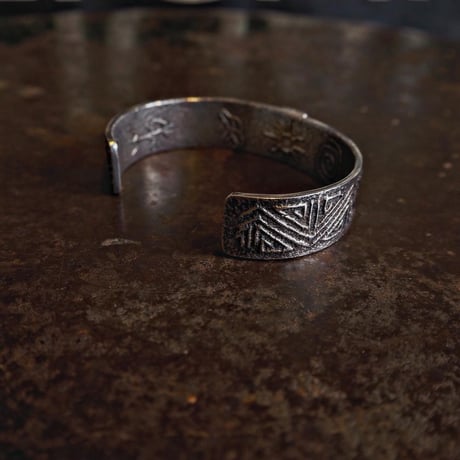 Gilbert Dino Garcia / Tufa Cast Bangle "White Buffalo"