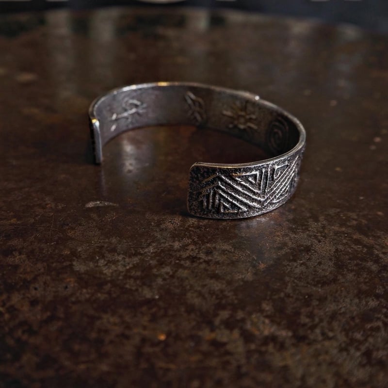 Gilbert Dino Garcia / Tufa Cast Bangle 