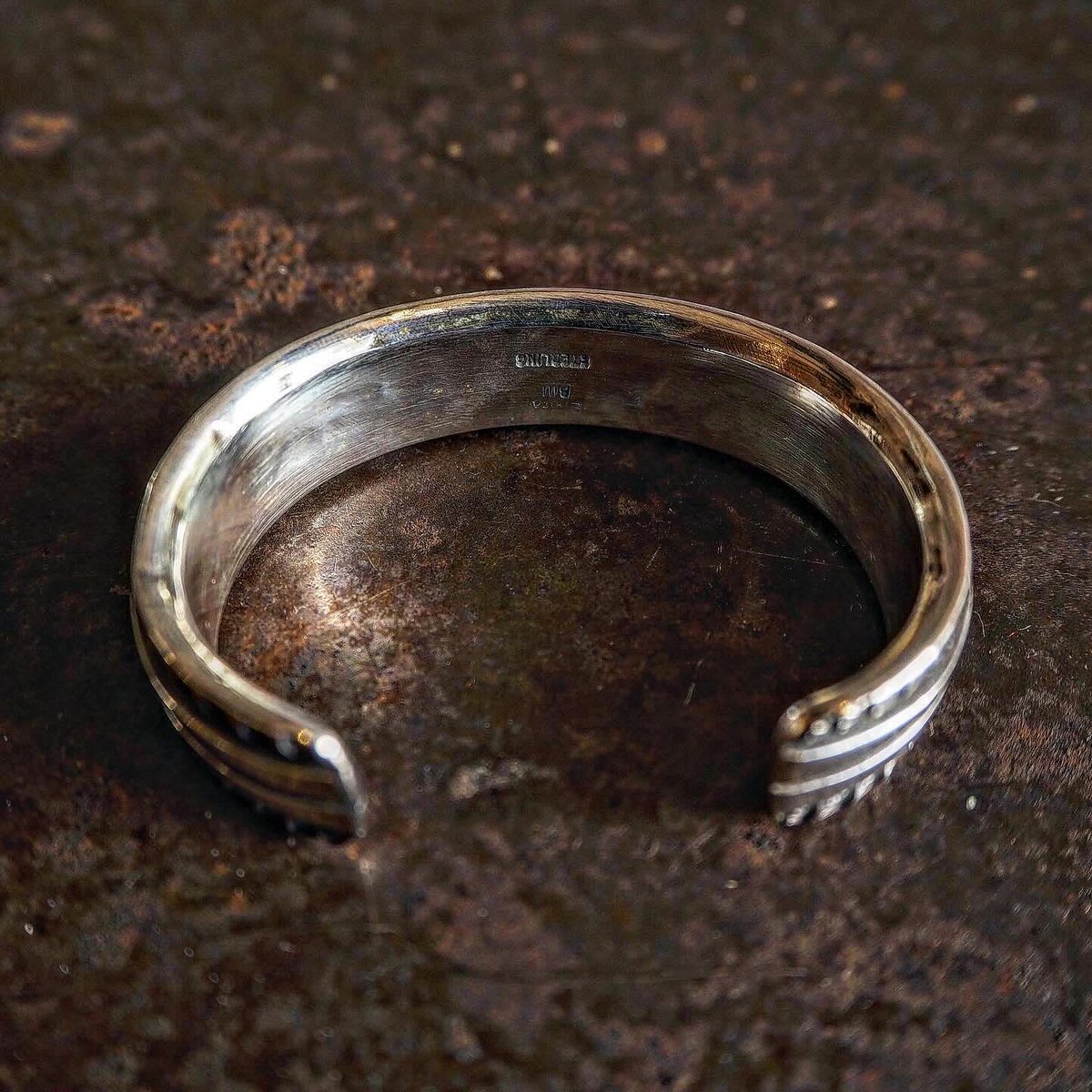 Elvira Bill / H.G Stamp Bangle | CALIFORNIA HA Elvira Bill / H.G Stamp Bangle | CALIFORNIA HA