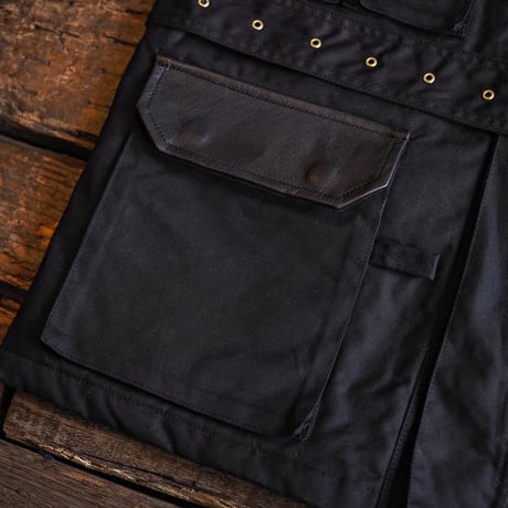 BiburyCourt／WAXED COTTON FIELD JACKET -Black-