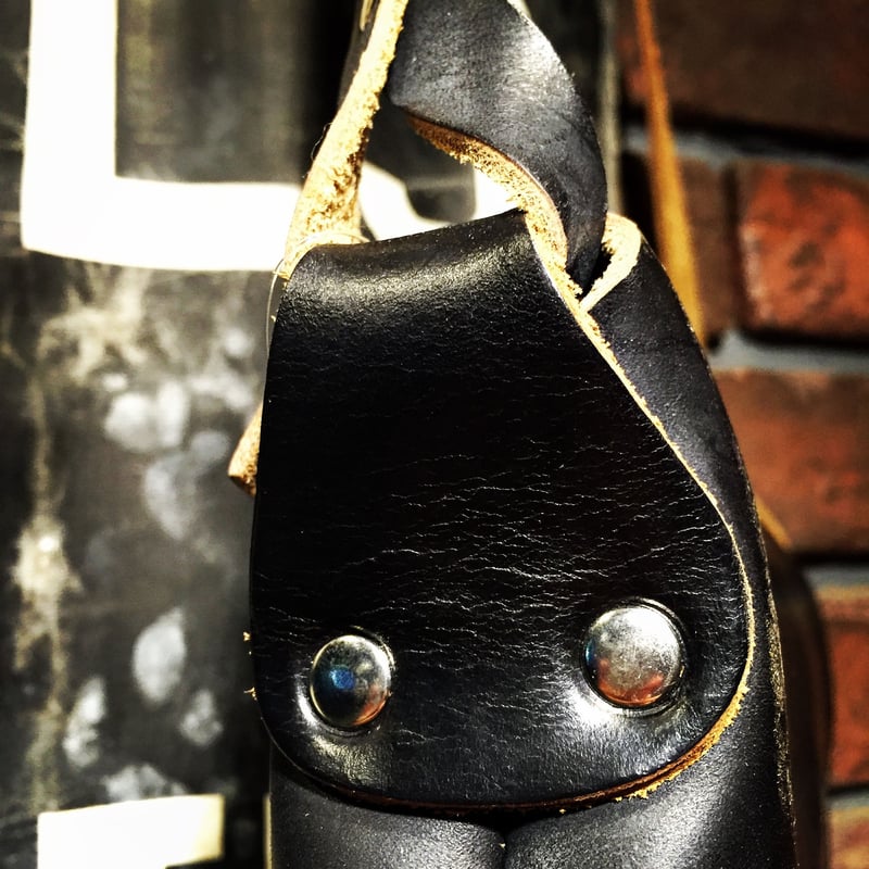 Fernand Lether / Horizontal Latch Pouch (M) | C