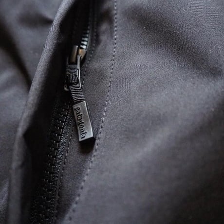 patagonia / M's Frozen Range Parka