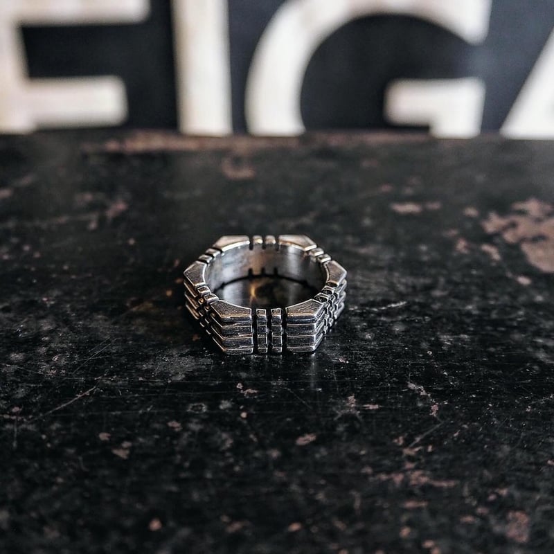 Ronnie Henry / Hexagon Ring | CALIFORNIA HARVE
