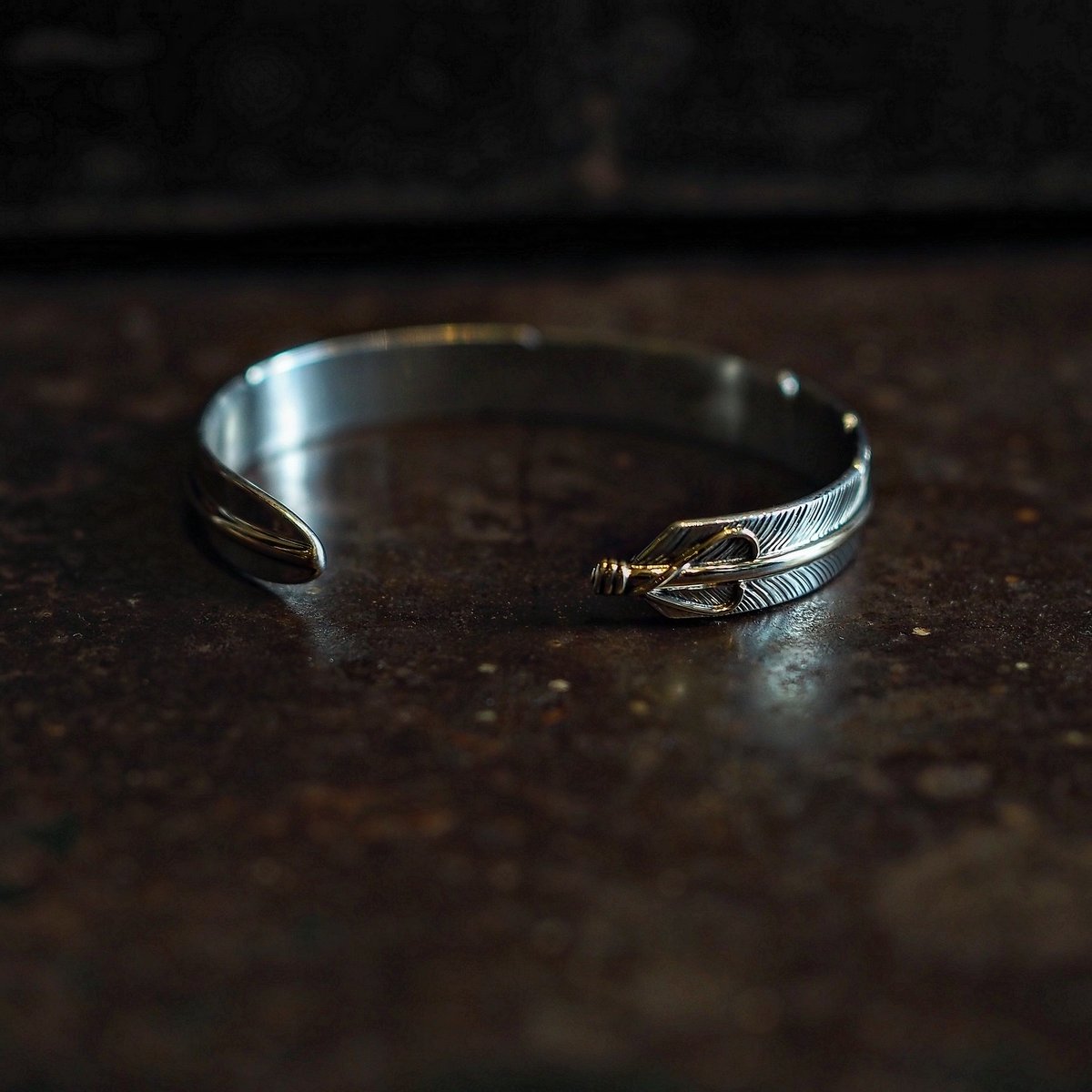 John Nelson ／FEATHER BANGLE 12K G.F -10mm- | CA