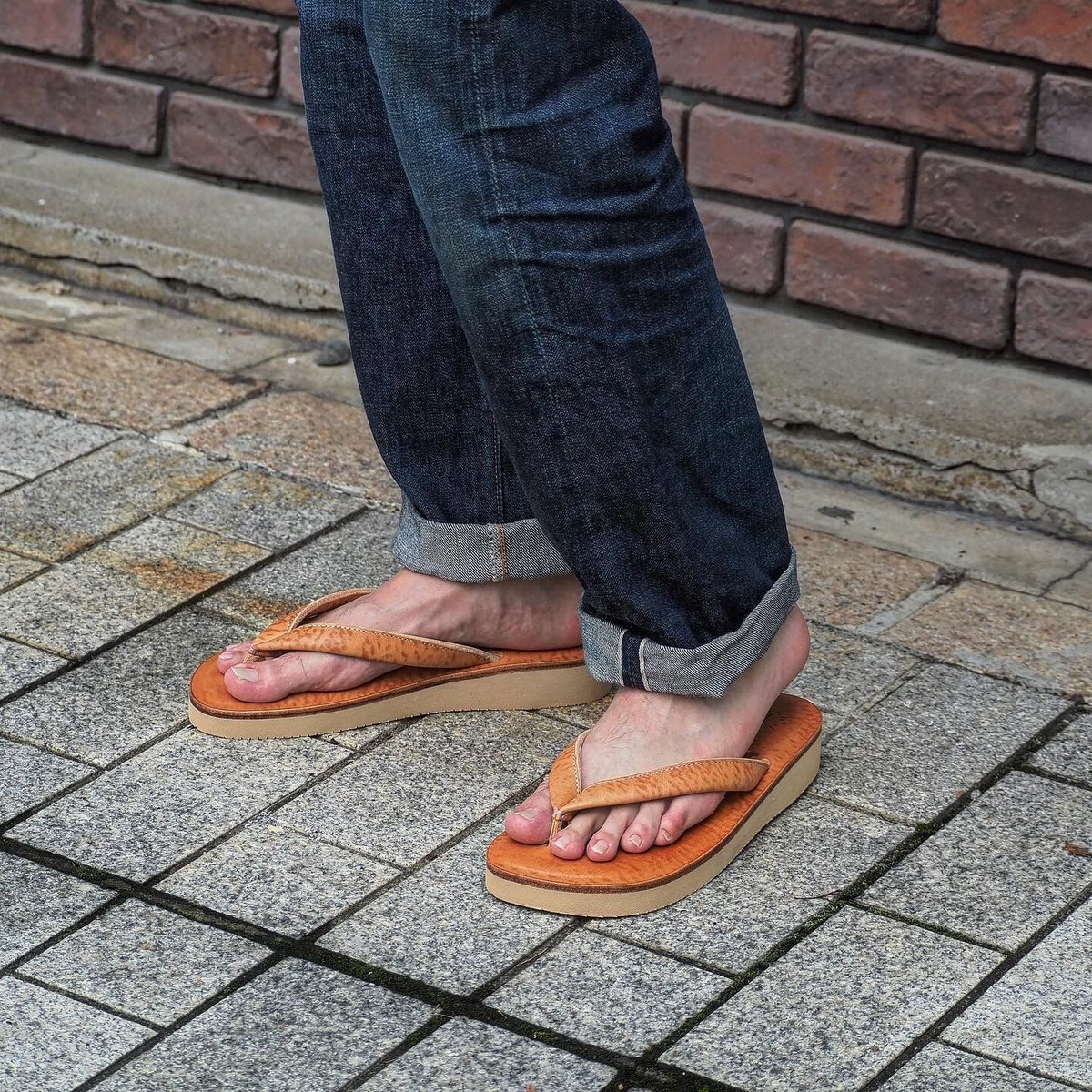 LIGHT MARKER / BEACH SANDAL (BUTTERO 