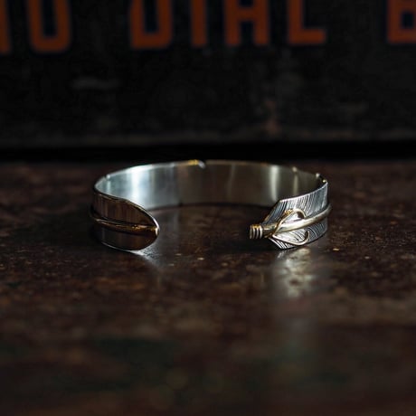 John Nelson ／ FEATHER BANGLE 12K G.F -13mm-