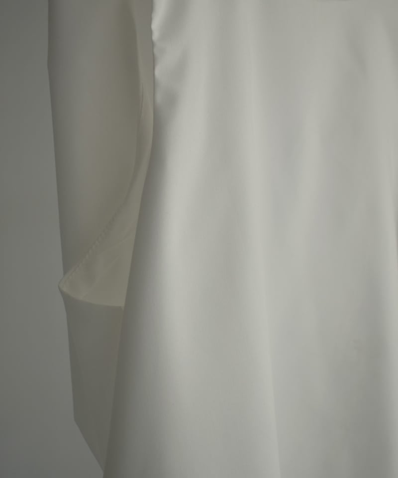 tops-02480 バックツイストノースリーブ ホワイト ブラック | L