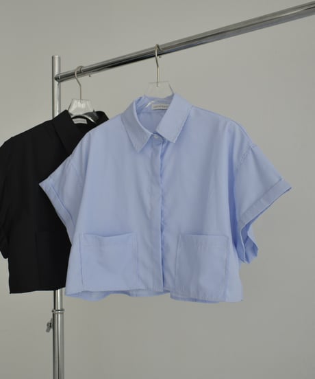 tops-02482　フロントポケット クロップドシャツ　ブルー　ブラック