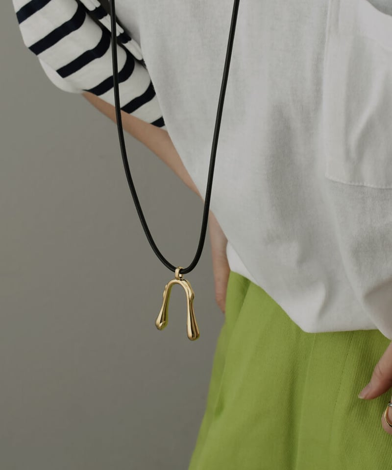 mb-necklace2-02050 Drooping レザーコードネックレス ゴールド mb-necklace2-02050 Drooping レザーコードネックレス ゴールド