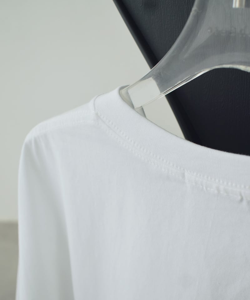 nh-tops-02612 オーバーサイズ ロゴ Tシャツ ホワイト ブルー | L a v