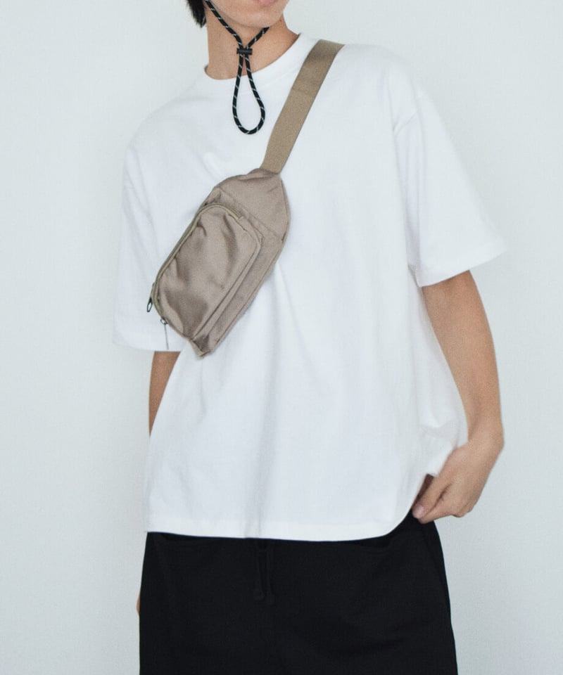 nh-bag2-02681U フロントポケット ウエストポーチ ベージュ ネイビー