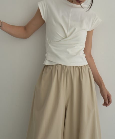 nh-tops-02500　ツイストデザインTシャツ　ホワイト　グレー　ブラック