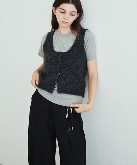 knit-02387　ブークレ ニット ベスト　エクリュ　ベージュ　チャコール
