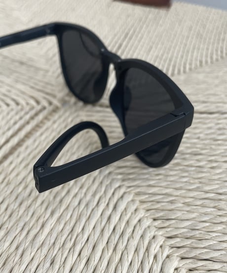 sunglasses-02042　UV400　折りたたみサングラス　ベージュ　ブラック
