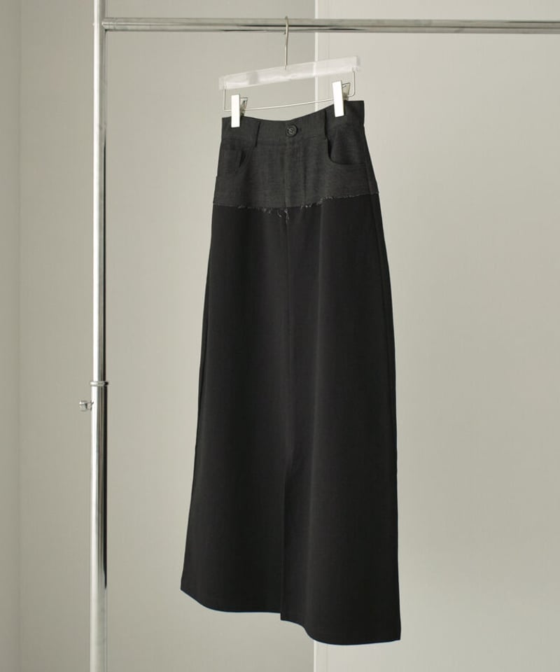 bottoms-02199 シャンブレー切り替えスカート ブラック | L a v i s h