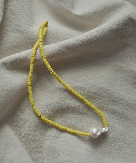 mb-necklace2-02055　淡水パールトップ ビーズネックレス　イエロー
