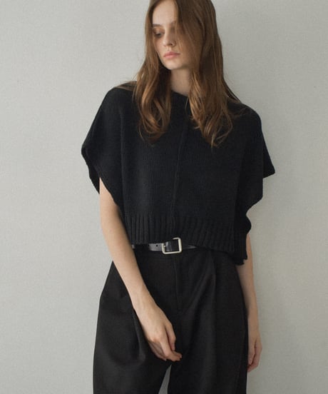 knit-02335　フレンチスリーブ クロップドニット　ライトベージュ　ブラック