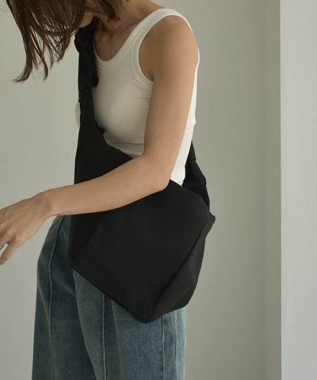 nh-bag2-02626　キャンバスショルダーバッグ　エクリュ　ブラック