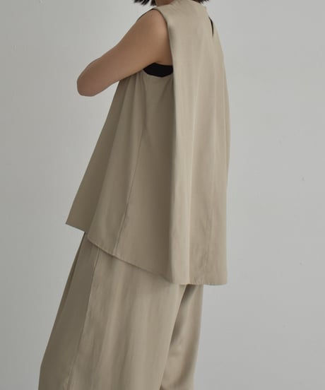 tops-12013　ショルダータック ノースリーブ トップス 《セットアップ可能》　モカベージュ　ブラック