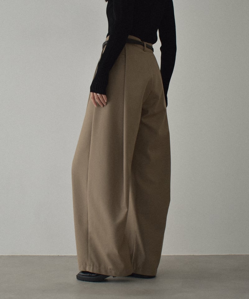 bottoms-02266 タックコクーン ワイドパンツ エクリュ モカベージュ