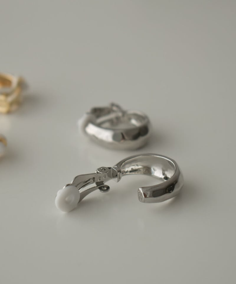 mb-pierce2-02429 ハンマートーン フープ イヤリング ゴールド