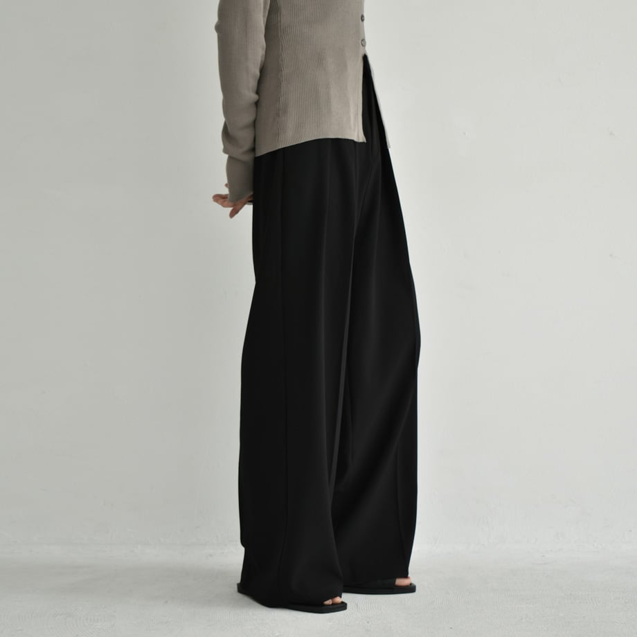 bottoms-02267 タックワイドパンツ エクリュ ブラック | L a v i s h