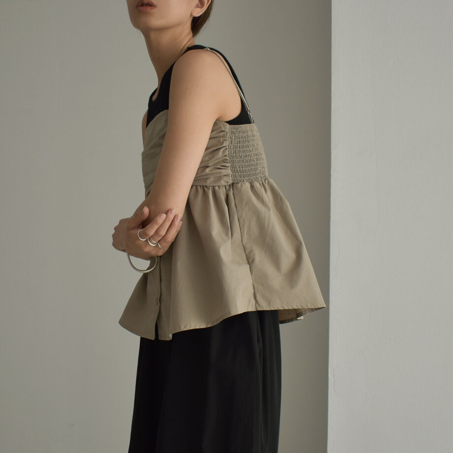 tops-02422 コットンギャザー キャミソール ブラウス カーキ