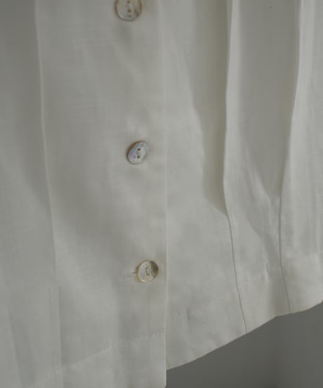 tops-02503　リネン混 タックデザイン トップス　ホワイト　モカ　ブラック