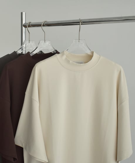 nh-tops-02566　ハーフスリーブ モックネック Tee　エクリュ　チャコール　ブラウン
