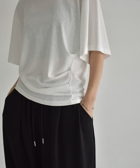 nh-tops-02552　ウエストタック ワイドスリーブ Tee　ホワイト　ブラック