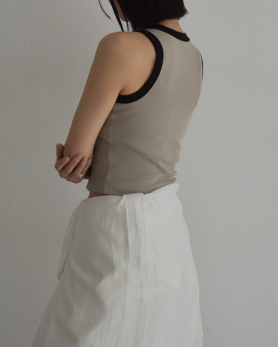 nh-tops-02561 バイカラー クロップド タンクトップ カーキベージュ nh-tops-02561 バイカラー クロップド タンクトップ カーキベージュ