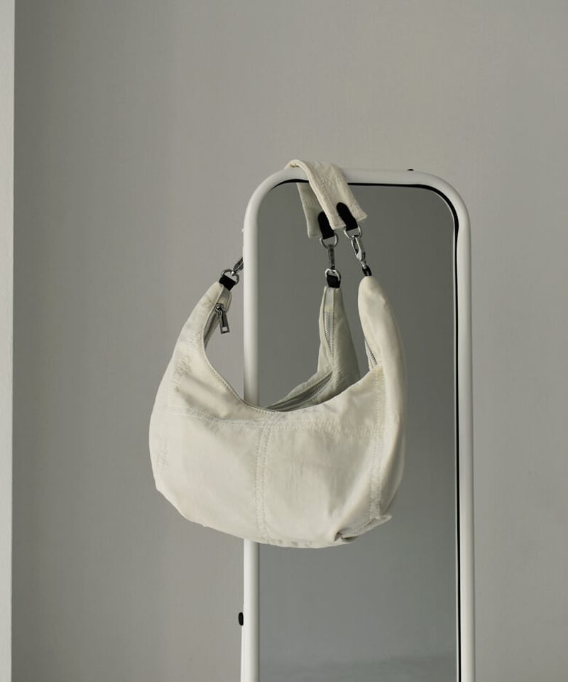 nh-bag2-02638 ステッチ ナイロン ショルダーバッグ ホワイト