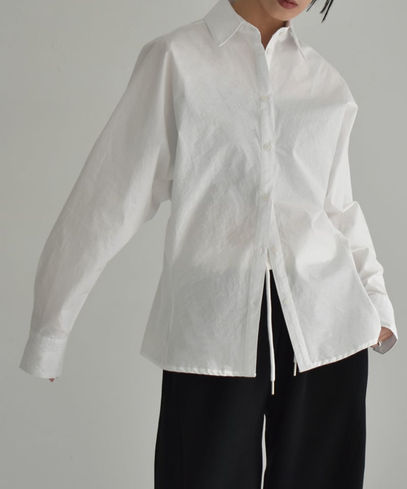 tops-02529 バックボタンデザインシャツ ホワイト ベージュ | L