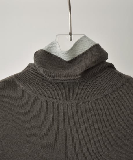 nh-knit-02366　バイカラー タートル ニット　ベージュ　ブラウン　チャコール