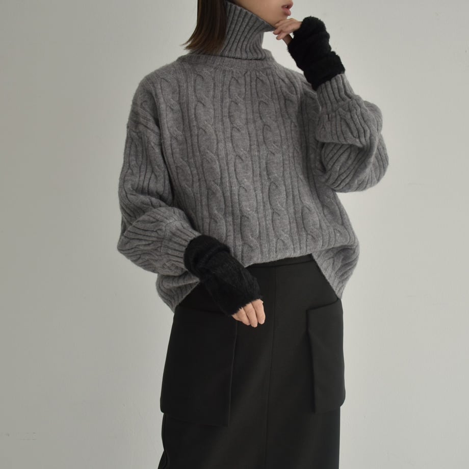 グレー ケーブル編み タートルネックスヌード⭐️used美品⭐️かぐれ グレー ケーブル編み タートルネックスヌード⭐️used美品⭐️か