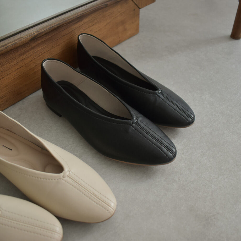 shoes-02164 クッション仕様 センターシーム Vカットフラットシューズ