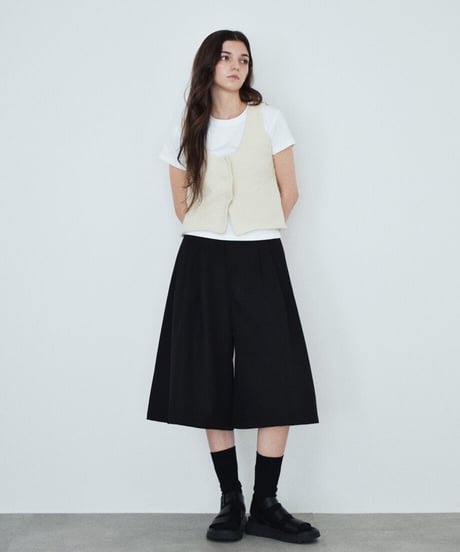knit-02387　ブークレ ニット ベスト　エクリュ　ベージュ　チャコール