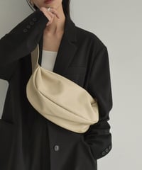 bag2-02649　ショルダーバッグ　ベージュ　ブラック　ブラウン