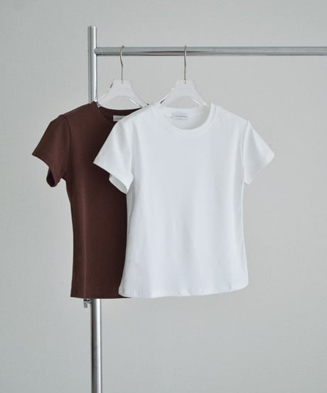 nh-tops-02623　コンパクト フィット Tシャツ　ホワイト　ブラウン