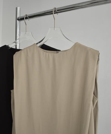 tops-12013　ショルダータック ノースリーブ トップス 《セットアップ可能》　モカベージュ　ブラック