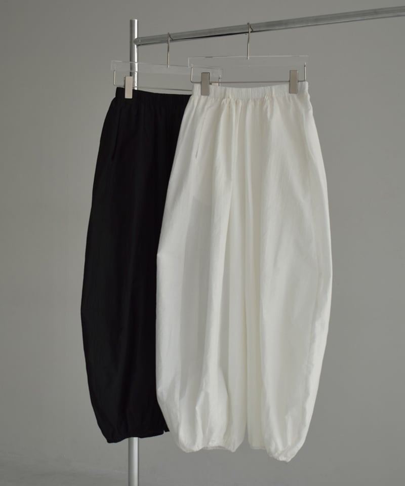 bottoms-02242 ウエストギャザー バルーン パンツ ホワイト ブラック