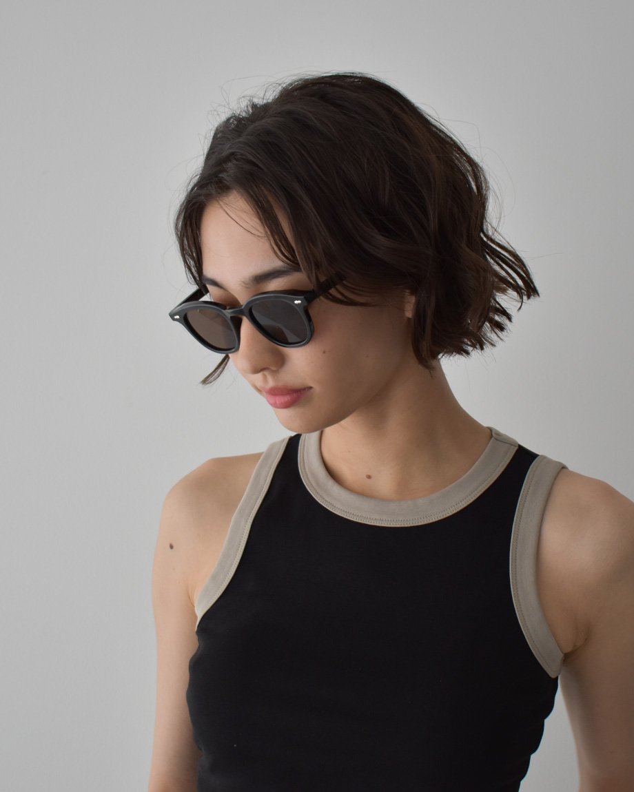sunglasses-02043 UV400 ブラックフレーム サングラス ライトブラウン