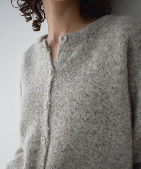 knit-02352　クルーネックニットカーディガン　ライトグレー　チャコール