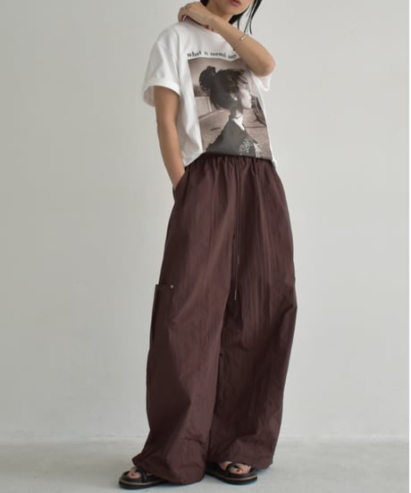 nh-tops-02559　フォトグラフィック Tee　"What is"　ホワイト　ブラック
