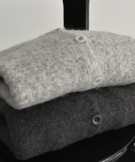 knit-02352　クルーネックニットカーディガン　ライトグレー　チャコール