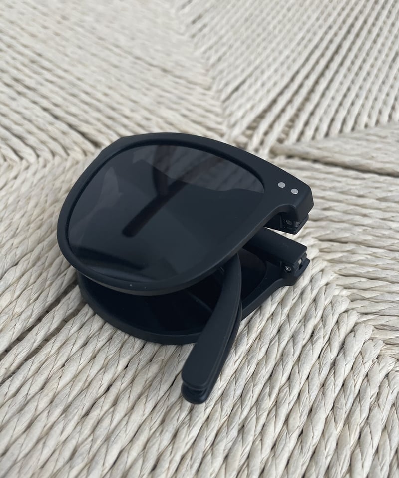 sunglasses-02042 UV400 折りたたみサングラス ベージュ ブラック | L