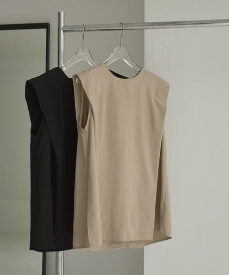 tops-02414　タックスリーブ バックボタン ブラウス　ベージュ　ブラック