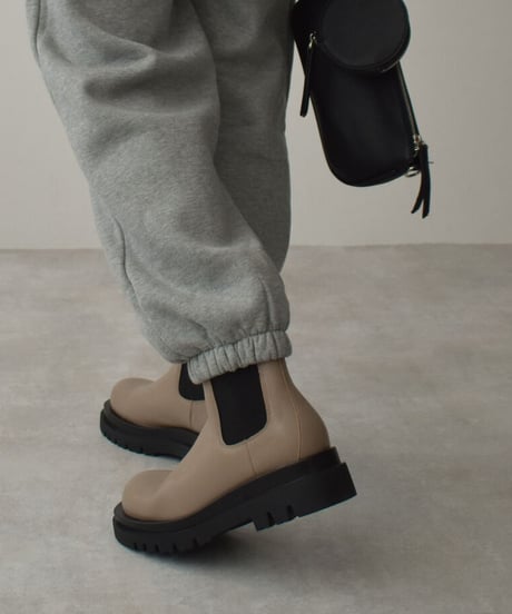 shoes-02144　トラックソール　サイドゴアブーツ　エクリュ　グレージュ　ダークブラウン
